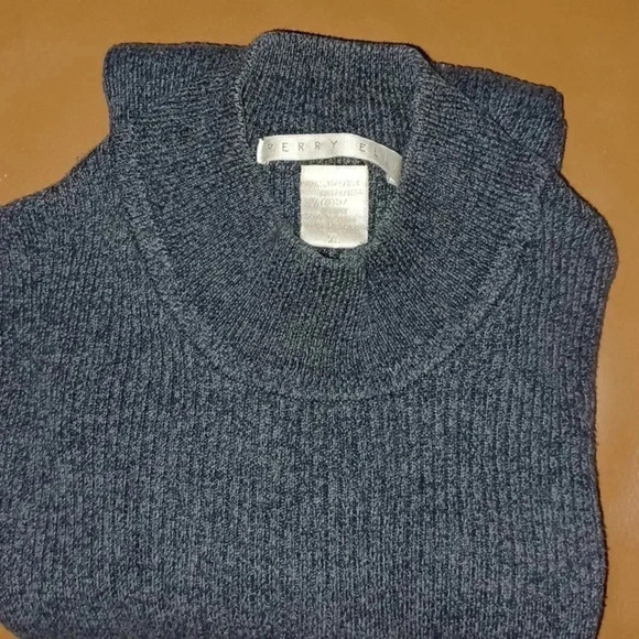 🐾Men's Perry Ellis black and white sweater - Picture 4 of 10